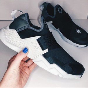 NWT Nike Huarache Extreme SE Slip On Sneakers